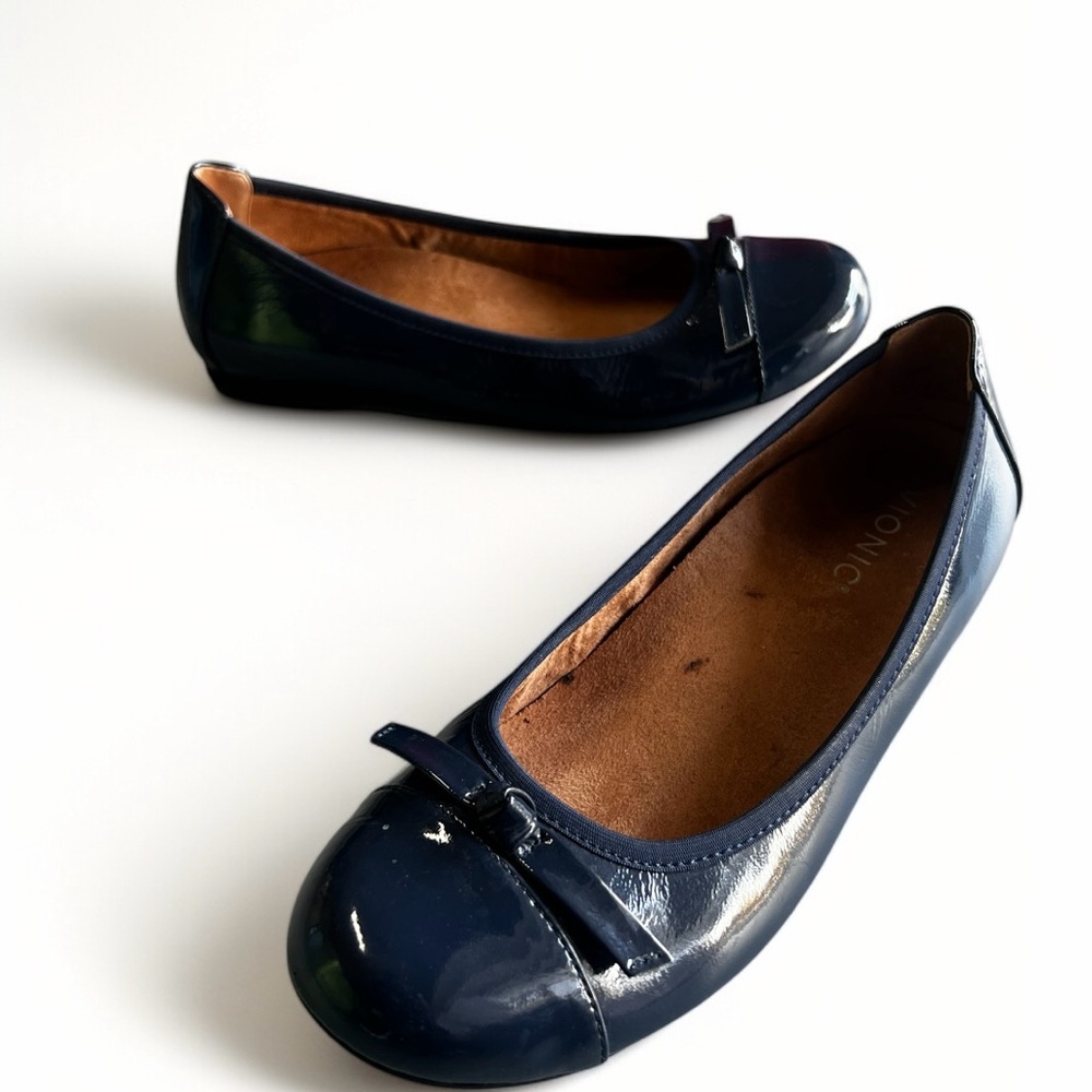 Vionic Navy Patent Ballet Flats with Bow Accent